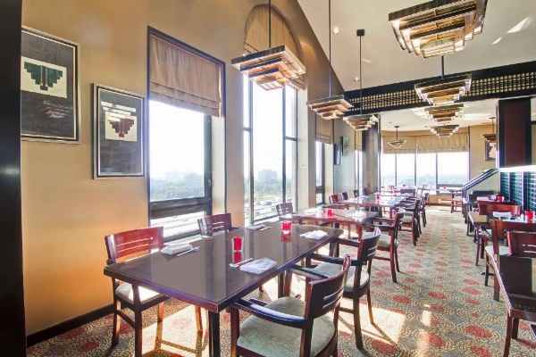 Delta Hotels by Marriott Toronto East image 14